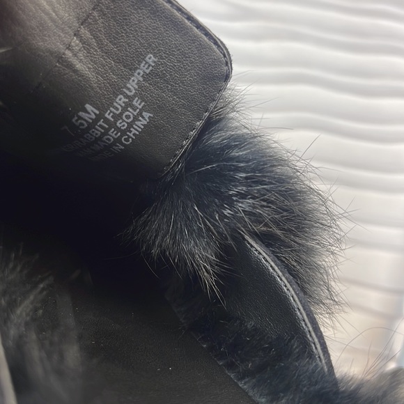 Rebecca Minkoff Rafferty Mules with fur. Black kid suede/ Rabbit Fur. Size 7.5 M - Picture 5 of 9